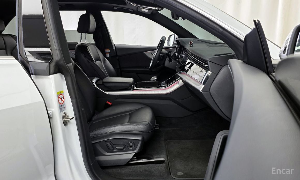2020 Audi Q8 I (4M) 45 TDI Quattro Premium с пробегом 80 862 км