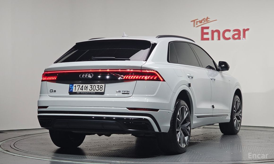 2022 Audi Q8 I (4M) 55 TFSI Quattro Premium с пробегом 69 486 км