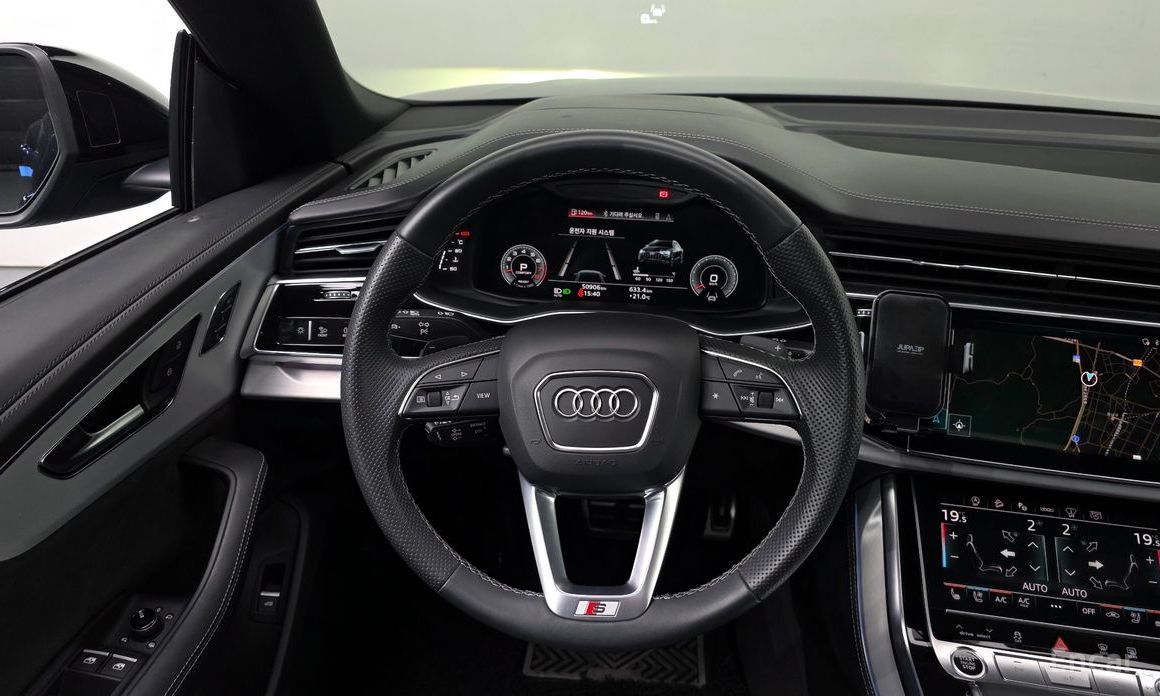 2022 Audi Q8 I (4M) 55 TFSI Quattro Premium с пробегом 50 906 км