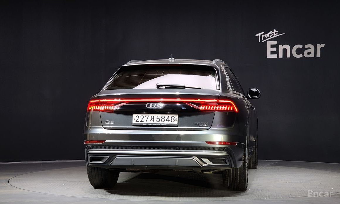 2020 Audi Q8 I (4M) 50 TDI Quattro Premium с пробегом 130 600 км