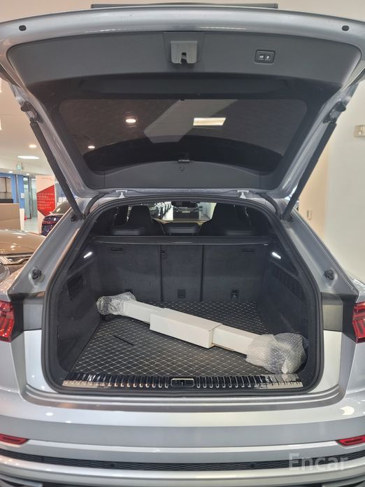 2021 Audi Q8 I (4M) 50 TDI Quattro Premium с пробегом 51 499 км