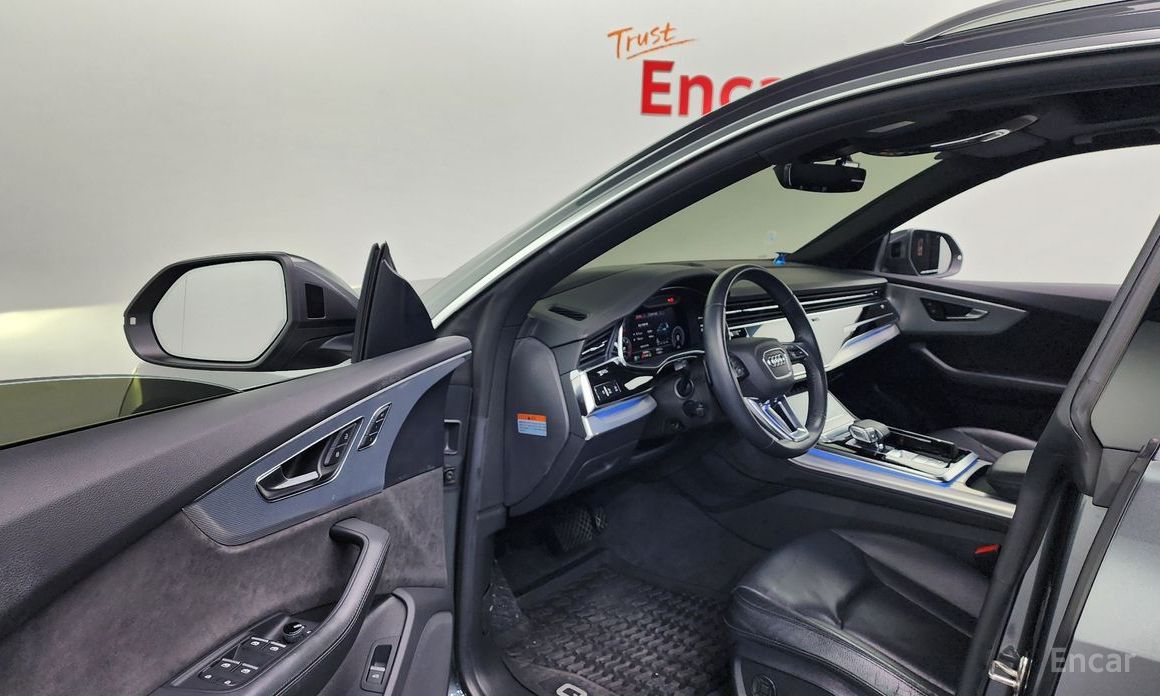2020 Audi Q8 I (4M) 45 TDI Quattro Premium с пробегом 50 049 км