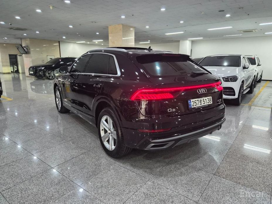 2021 Audi Q8 I (4M) 45 TDI Quattro Premium с пробегом 105 189 км