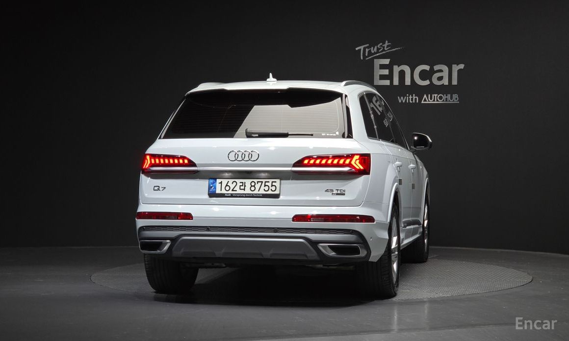 2021 Audi Q7 II (4M) Рестайлинг 45 TDI Quattro Premium с пробегом 67 144 км