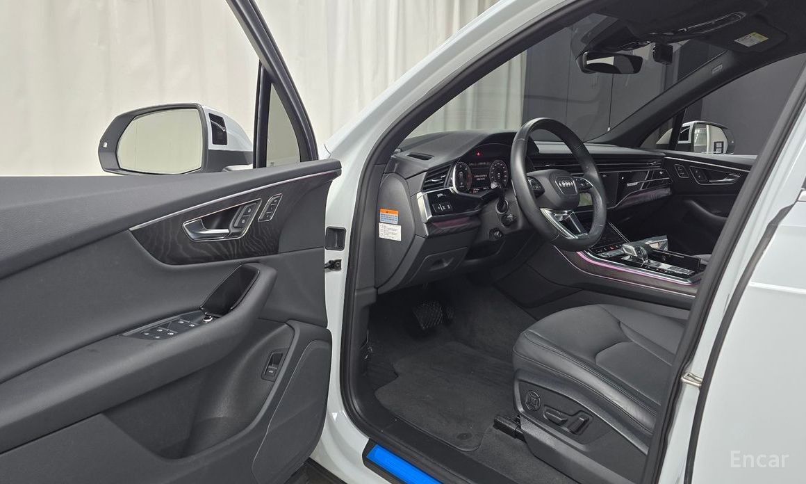 2021 Audi Q7 II (4M) Рестайлинг 45 TDI Quattro Premium с пробегом 67 144 км
