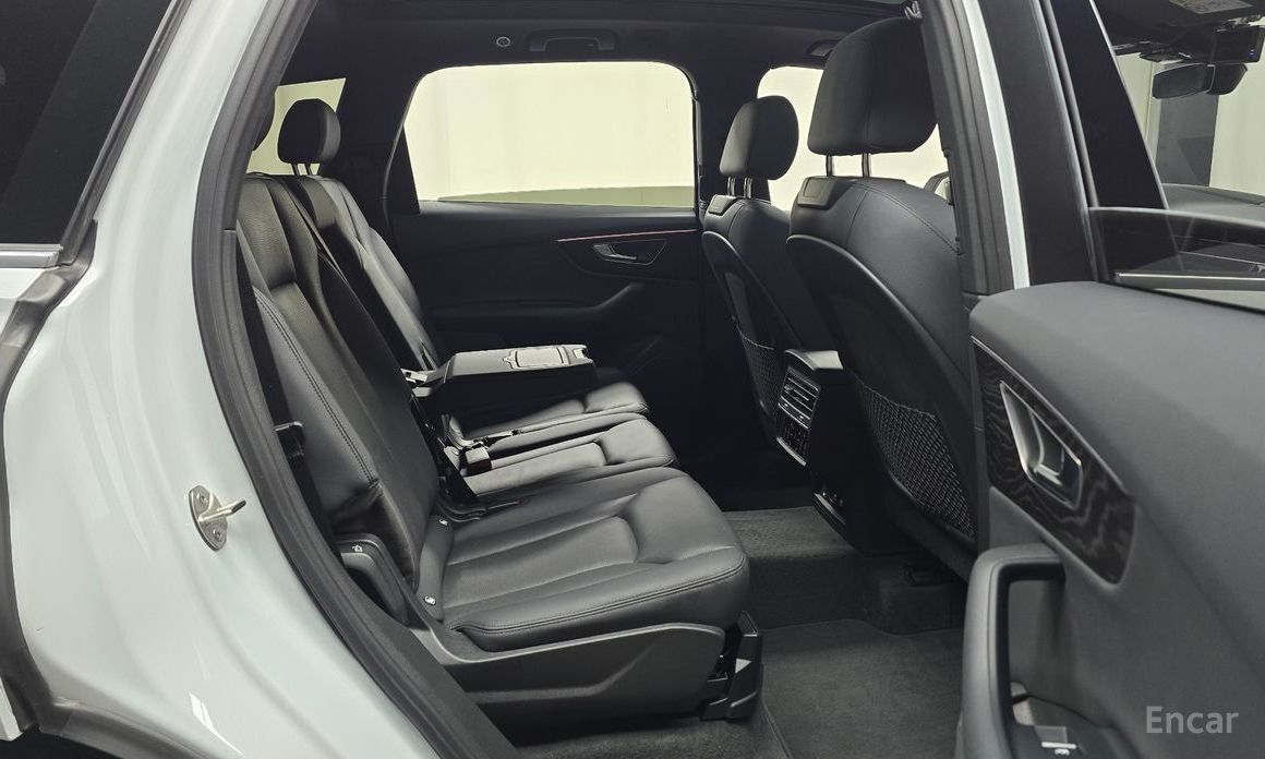 2021 Audi Q7 II (4M) Рестайлинг 45 TDI Quattro Premium с пробегом 67 144 км