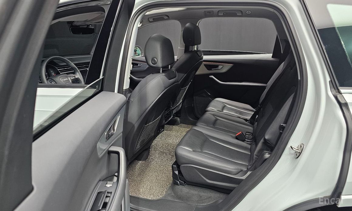 2021 Audi Q7 II (4M) Рестайлинг 45 TDI Quattro с пробегом 105 284 км