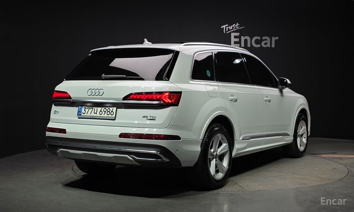 2020 Audi Q7 II (4M) Рестайлинг 45 TDI Quattro с пробегом 76 530 км