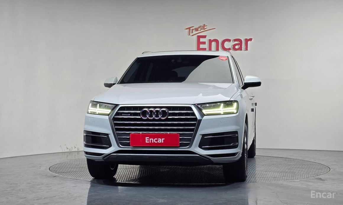 2019 Audi Q7 II (4M) Рестайлинг 45 TFSI Quattro с пробегом 113 180 км