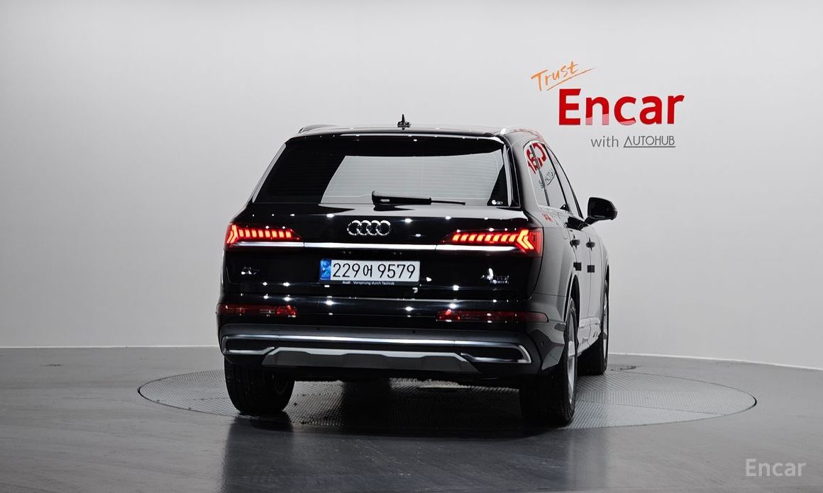 2022 Audi Q7 II (4M) Рестайлинг 45 TDI Quattro с пробегом 77 281 км
