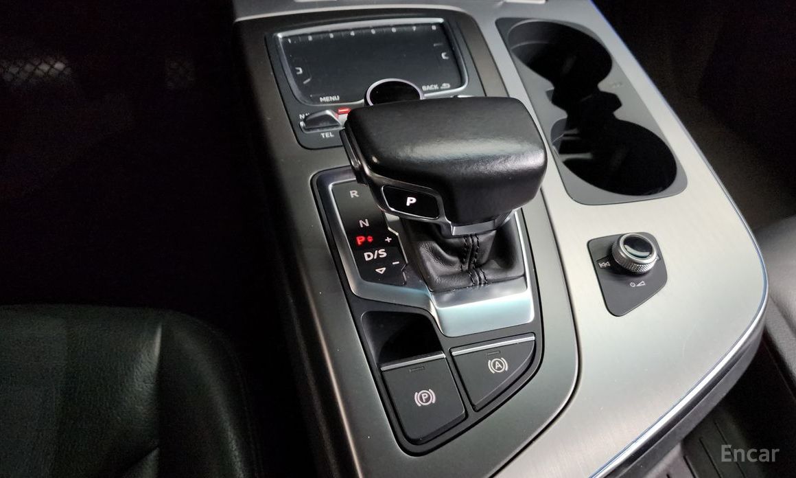 2019 Audi Q7 II (4M) Рестайлинг 45 TFSI Quattro с пробегом 113 180 км
