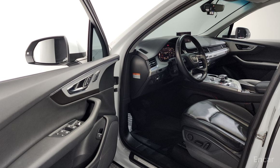 2019 Audi Q7 II (4M) Рестайлинг 45 TFSI Quattro с пробегом 113 180 км