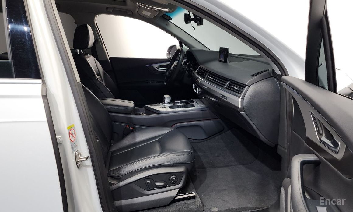 2019 Audi Q7 II (4M) Рестайлинг 45 TFSI Quattro с пробегом 113 180 км