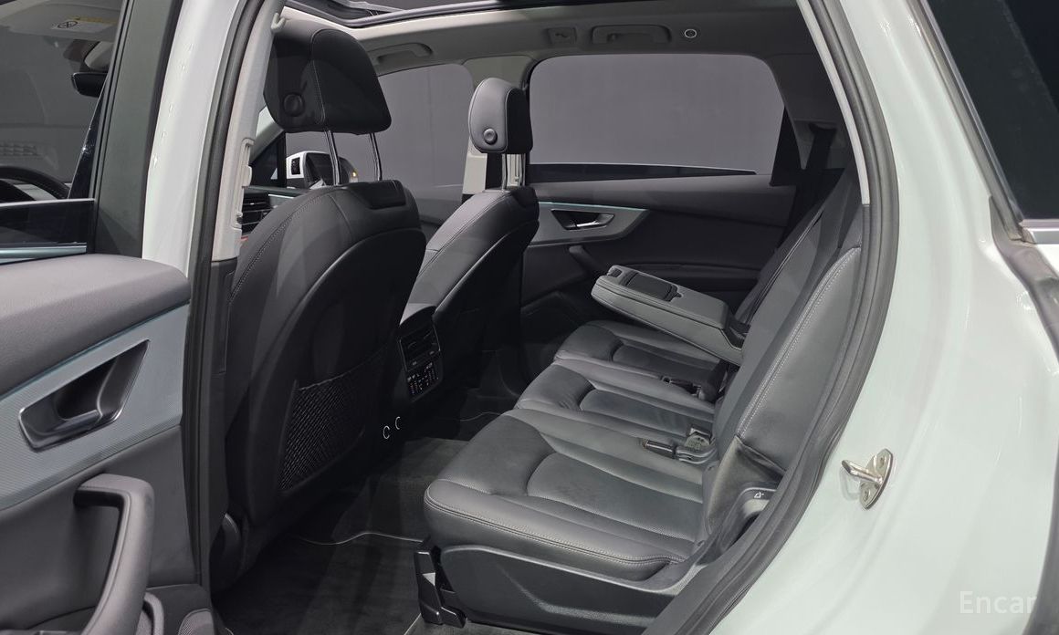 2020 Audi Q7 II (4M) Рестайлинг 45 TDI Quattro с пробегом 76 530 км