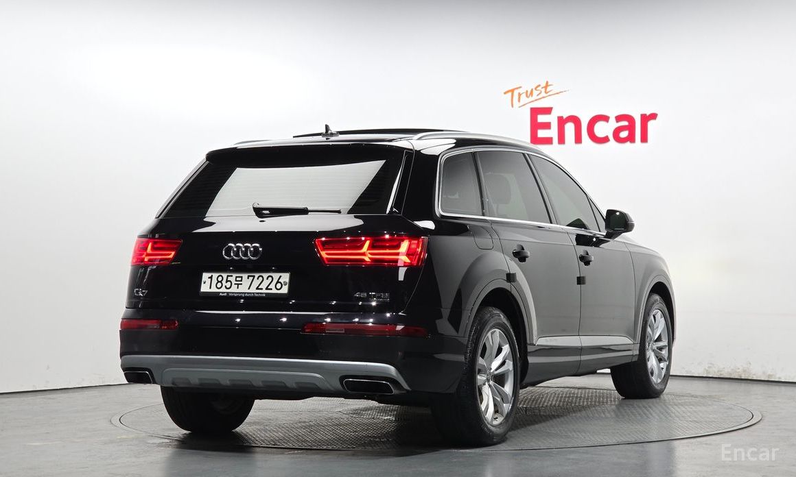 2019 Audi Q7 II (4M) Рестайлинг 45 TFSI Quattro с пробегом 132 370 км