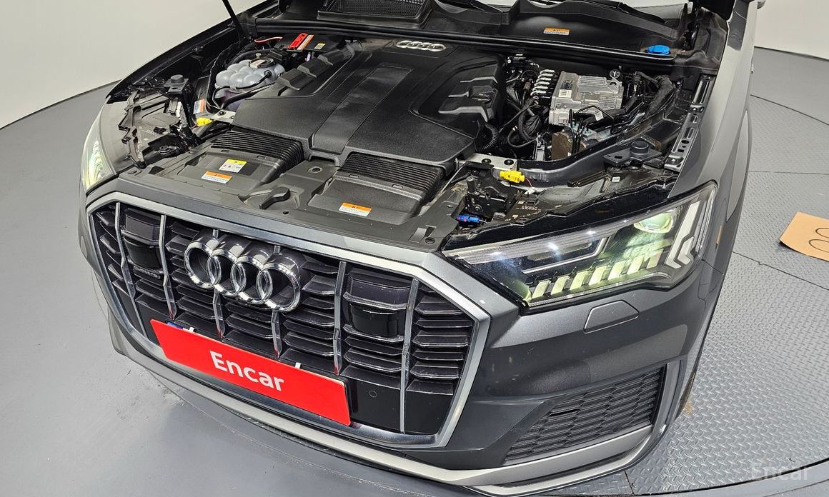 2021 Audi Q7 II (4M) Рестайлинг 45 TDI Quattro Premium с пробегом 56 829 км