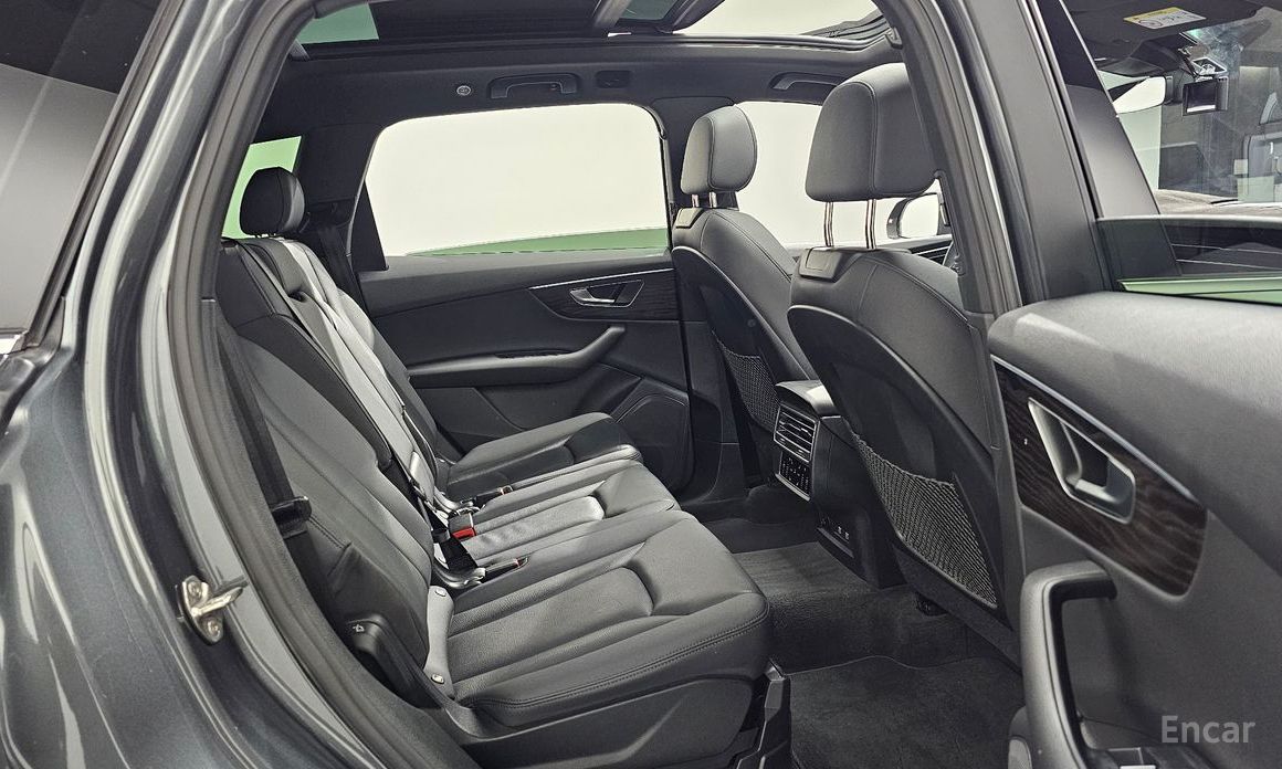 2021 Audi Q7 II (4M) Рестайлинг 45 TDI Quattro Premium с пробегом 56 829 км