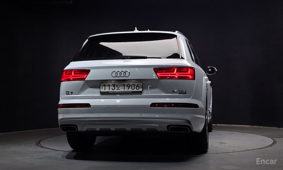 2019 Audi Q7 II (4M) Рестайлинг 45 TFSI Quattro с пробегом 43 953 км