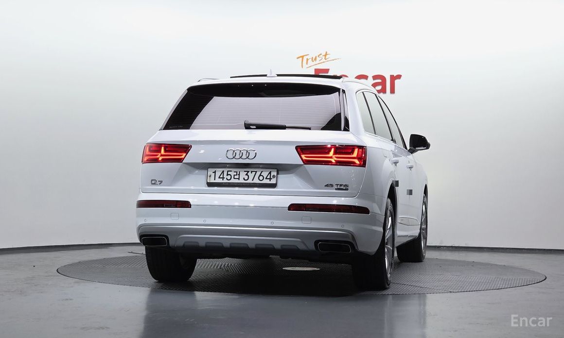 2019 Audi Q7 II (4M) Рестайлинг 45 TFSI Quattro с пробегом 83 584 км