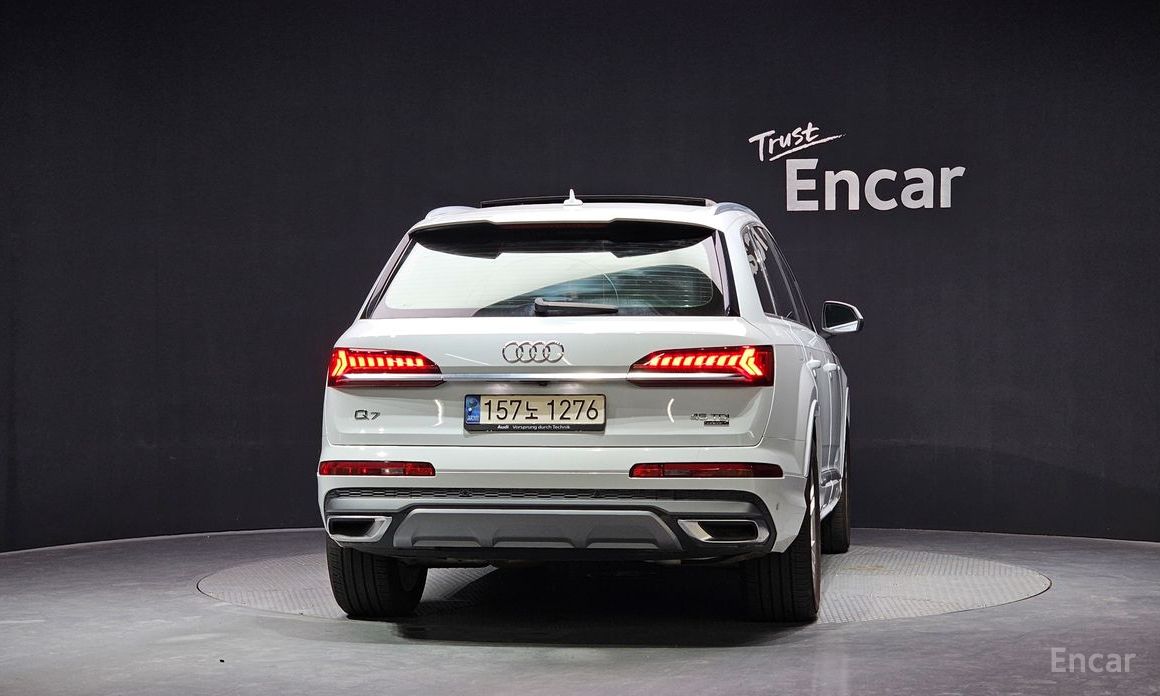2021 Audi Q7 II (4M) Рестайлинг 45 TDI Quattro Premium с пробегом 81 534 км
