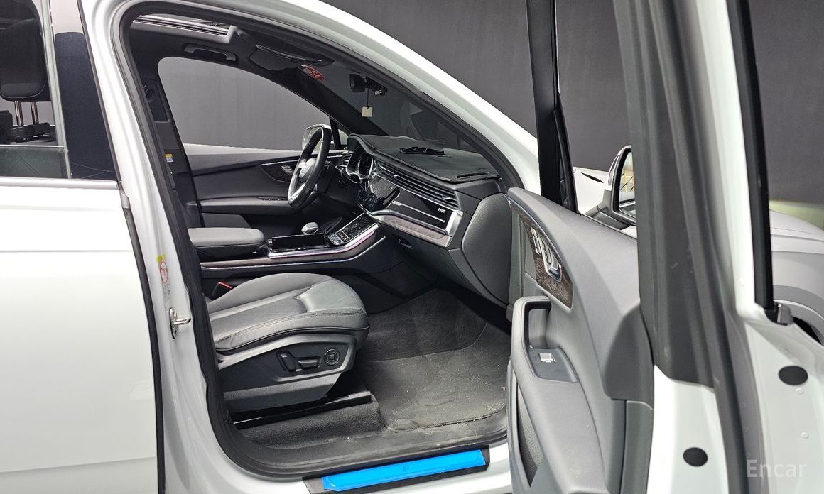 2021 Audi Q7 II (4M) Рестайлинг 45 TDI Quattro Premium с пробегом 81 534 км