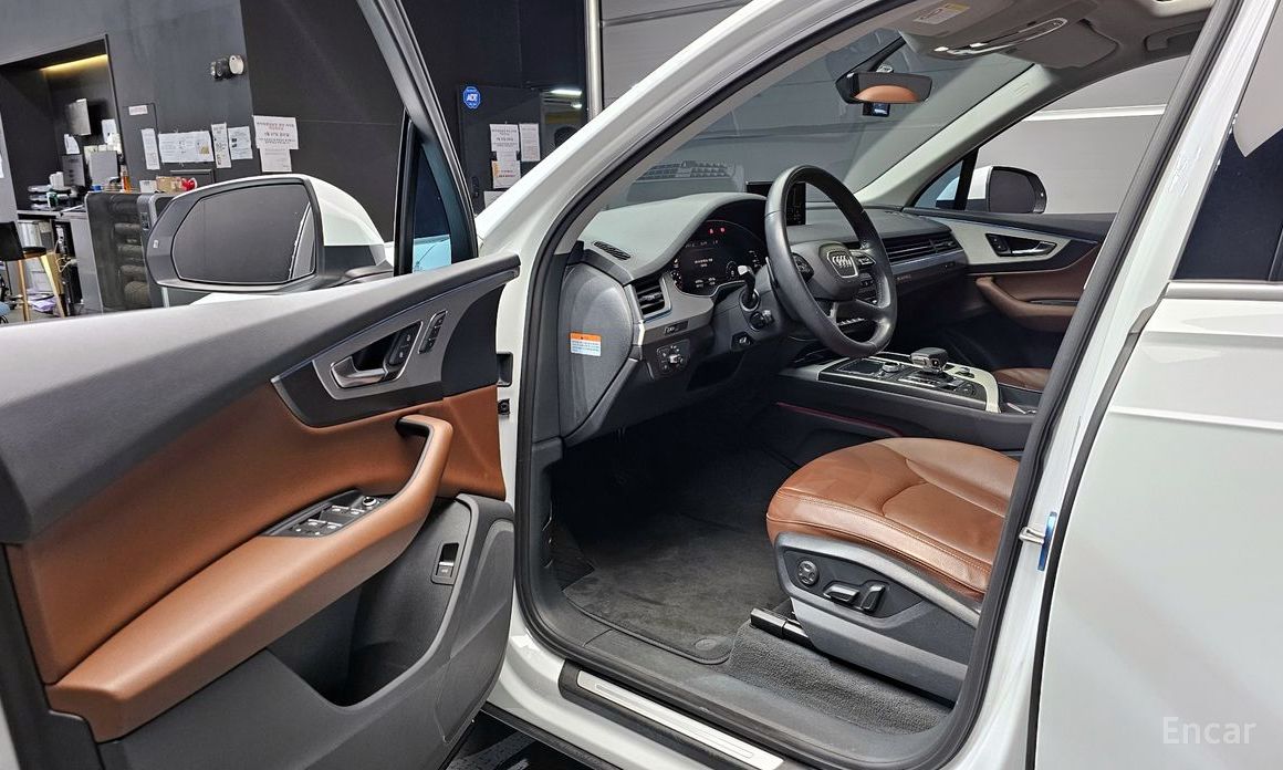 2019 Audi Q7 II (4M) Рестайлинг 45 TFSI Quattro с пробегом 43 953 км