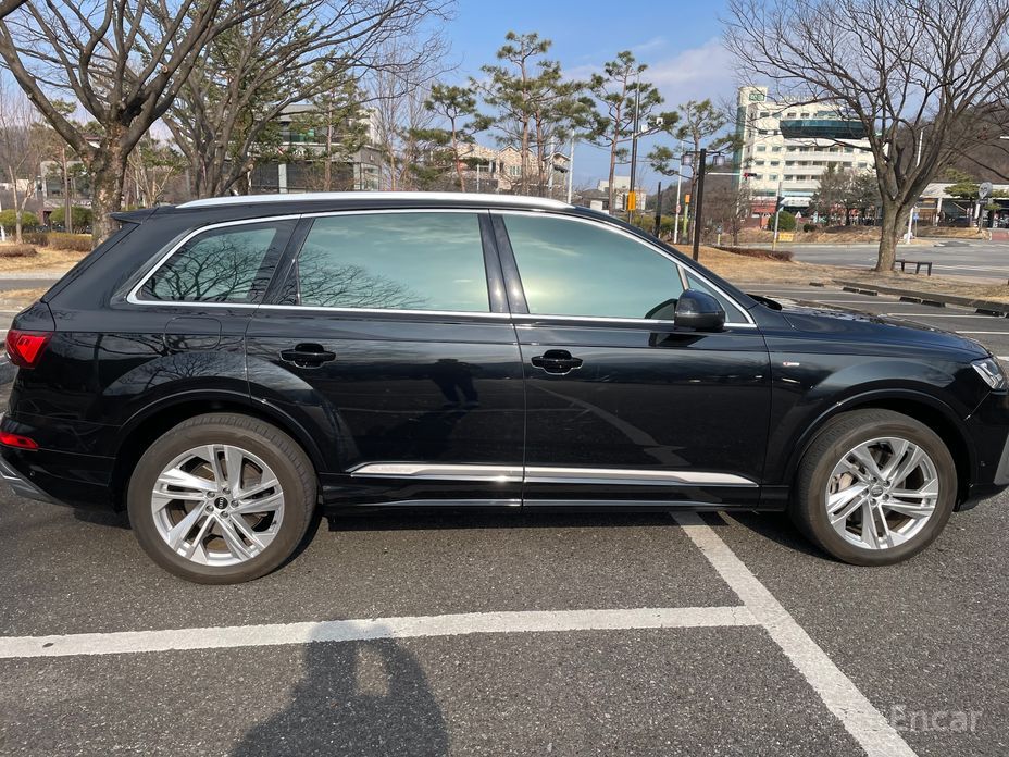 2022 Audi Q7 II (4M) Рестайлинг 45 TDI Quattro Premium с пробегом 138 000 км