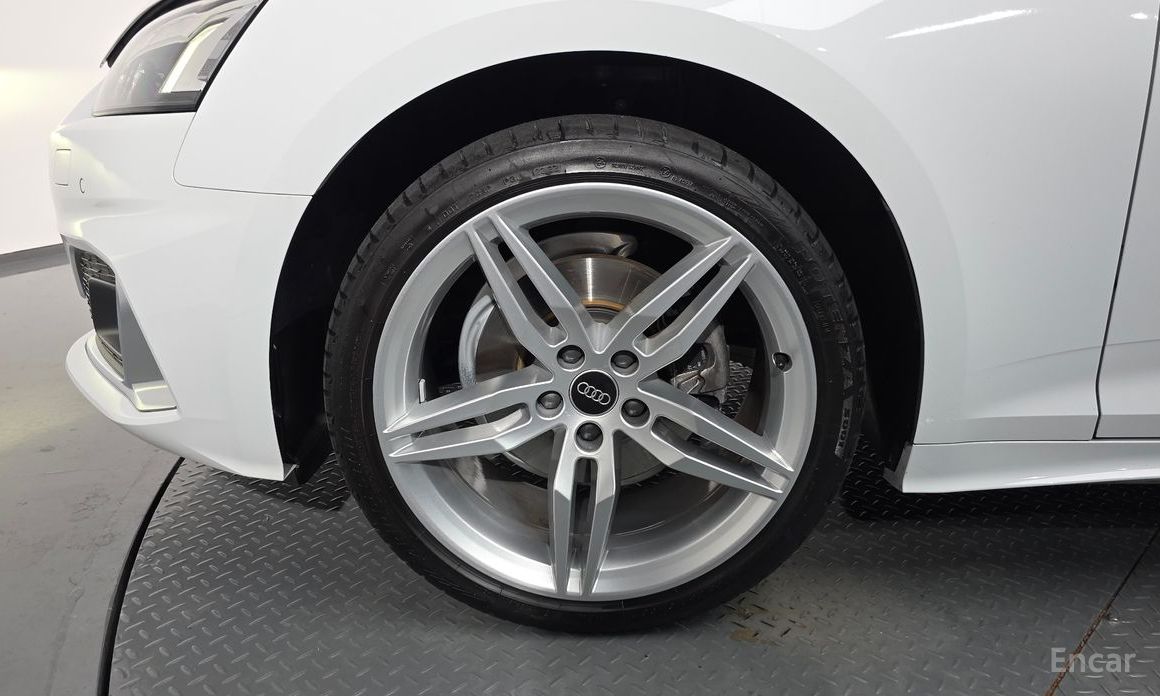 2022 Audi A5 II (F5) Рестайлинг 40 TFSI Quattro Sportback с пробегом 33 566 км