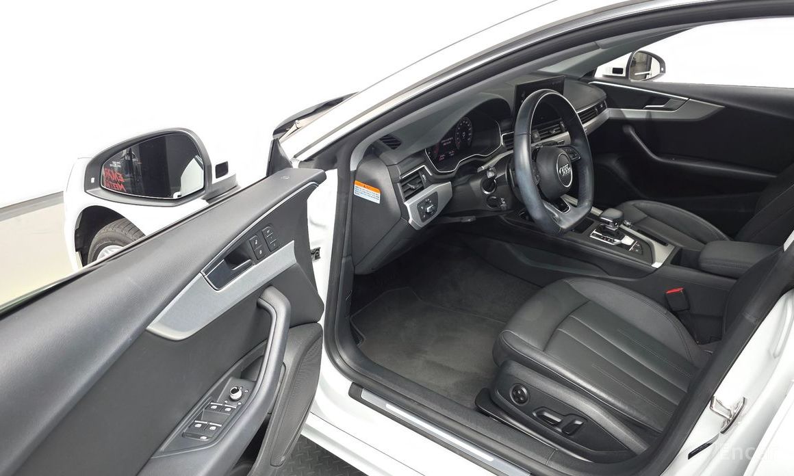 2022 Audi A5 II (F5) Рестайлинг 40 TFSI Quattro Sportback с пробегом 33 566 км