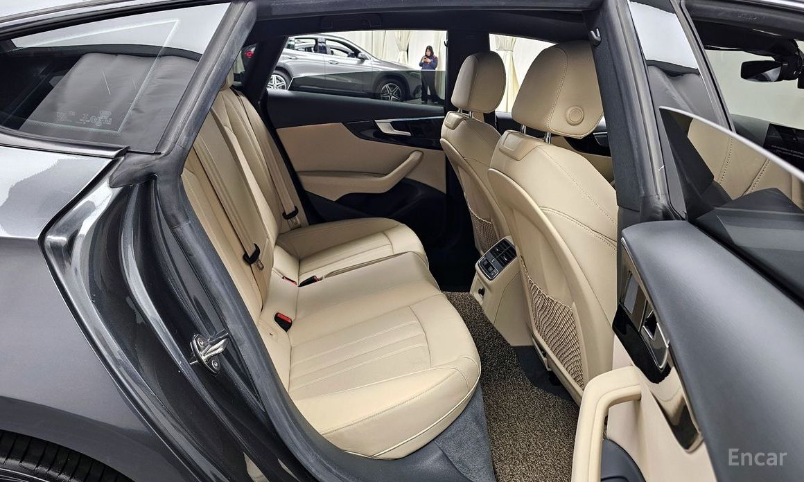 2020 Audi A5 II (F5) Рестайлинг 45 TFSI Quattro Premium Sportback с пробегом 87 450 км