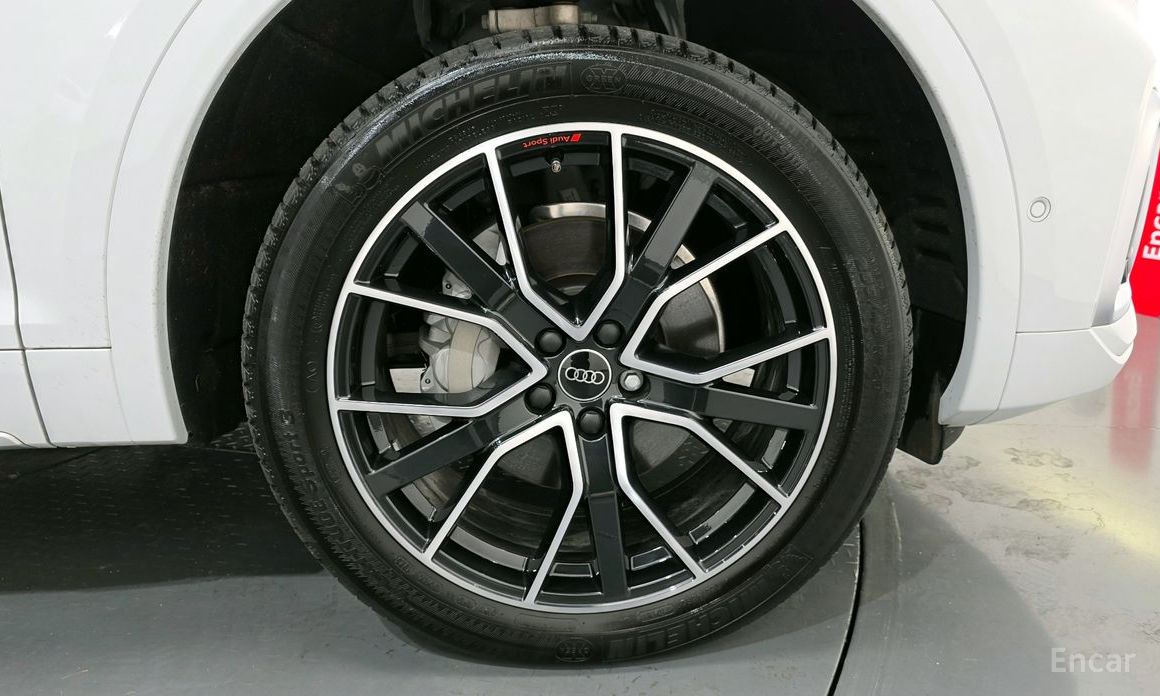 2024 Audi Q5 II (FY) Рестайлинг 45 TFSI Quattro Premium с пробегом 8 320 км