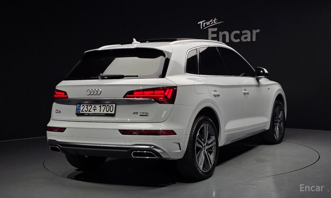 2023 Audi Q5 II (FY) Рестайлинг 45 TFSI Quattro Premium с пробегом 15 772 км