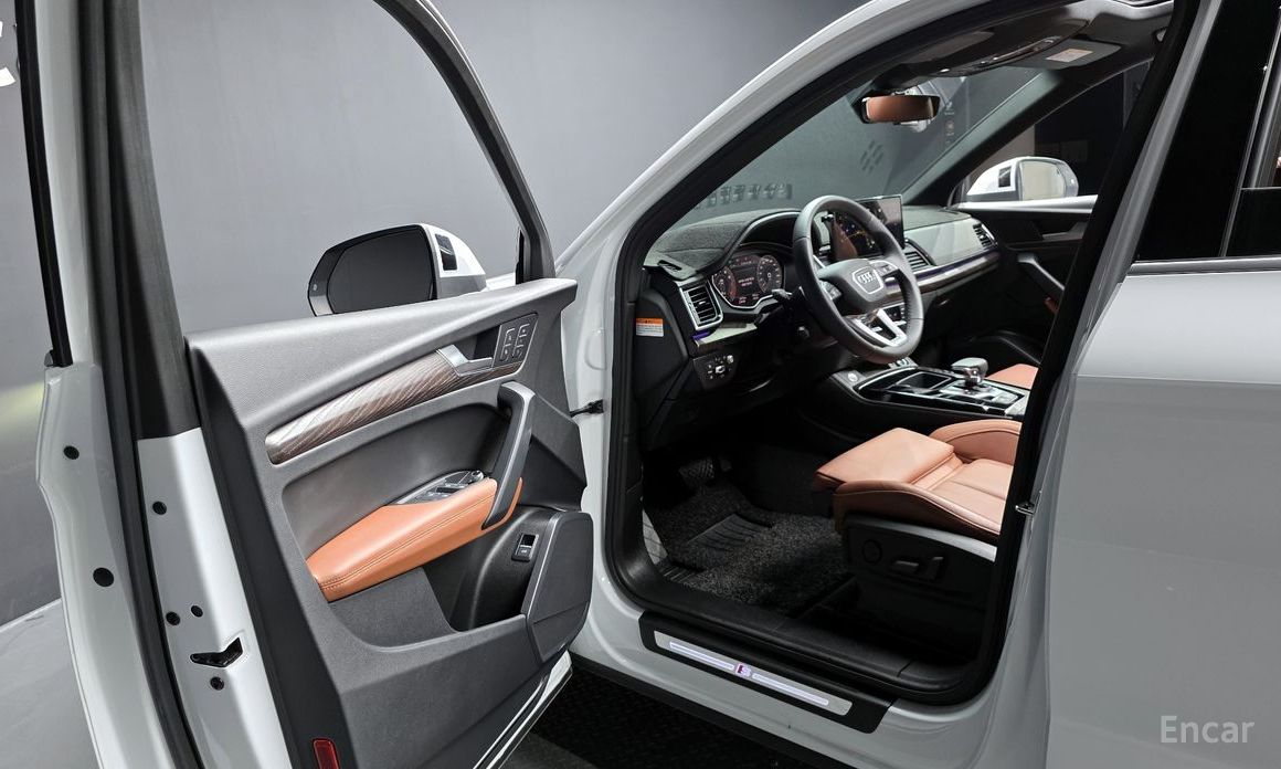 2023 Audi Q5 II (FY) Рестайлинг 45 TFSI Quattro Premium с пробегом 15 772 км