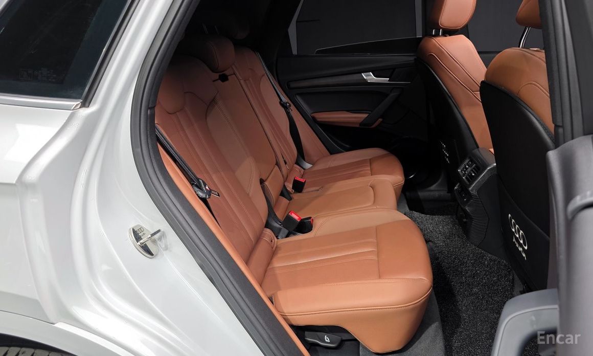 2023 Audi Q5 II (FY) Рестайлинг 45 TFSI Quattro Premium с пробегом 15 772 км