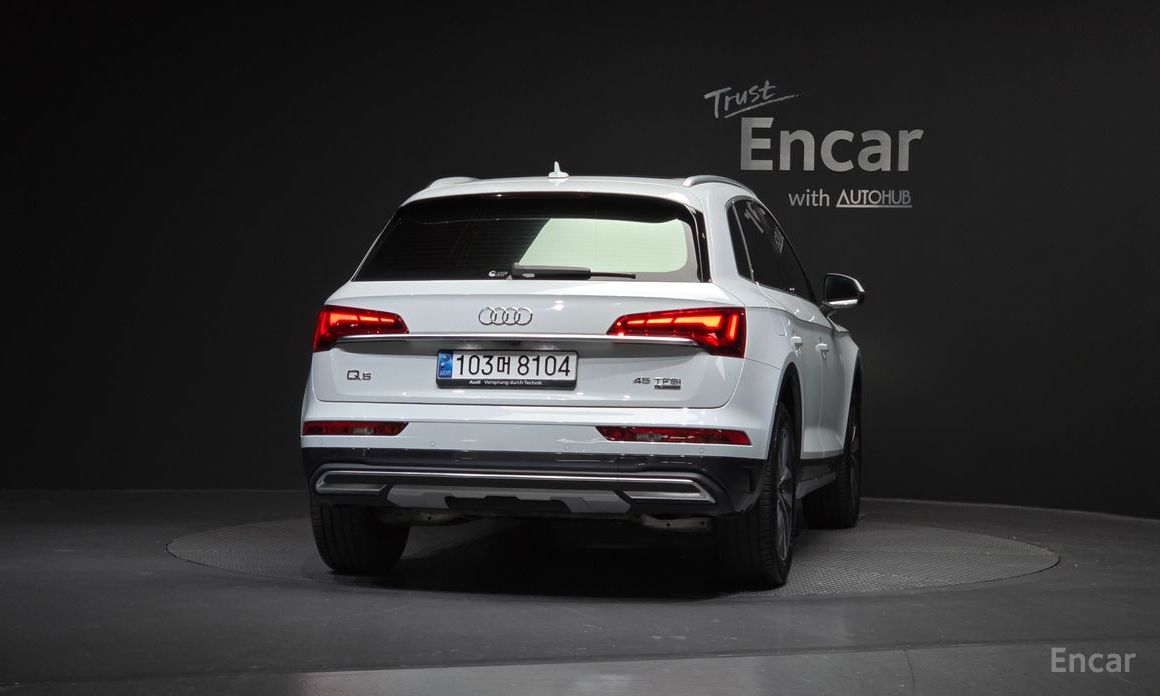 2023 Audi Q5 II (FY) Рестайлинг 45 TFSI Quattro с пробегом 13 555 км