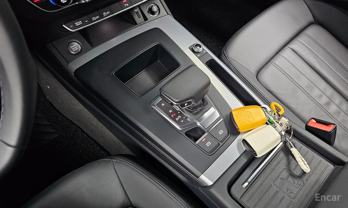 2023 Audi Q5 II (FY) Рестайлинг 45 TFSI Quattro с пробегом 13 555 км