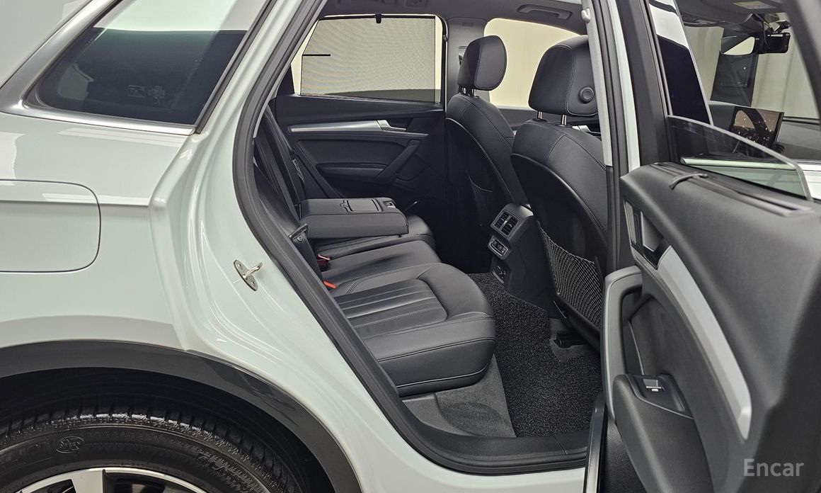 2023 Audi Q5 II (FY) Рестайлинг 45 TFSI Quattro с пробегом 13 555 км