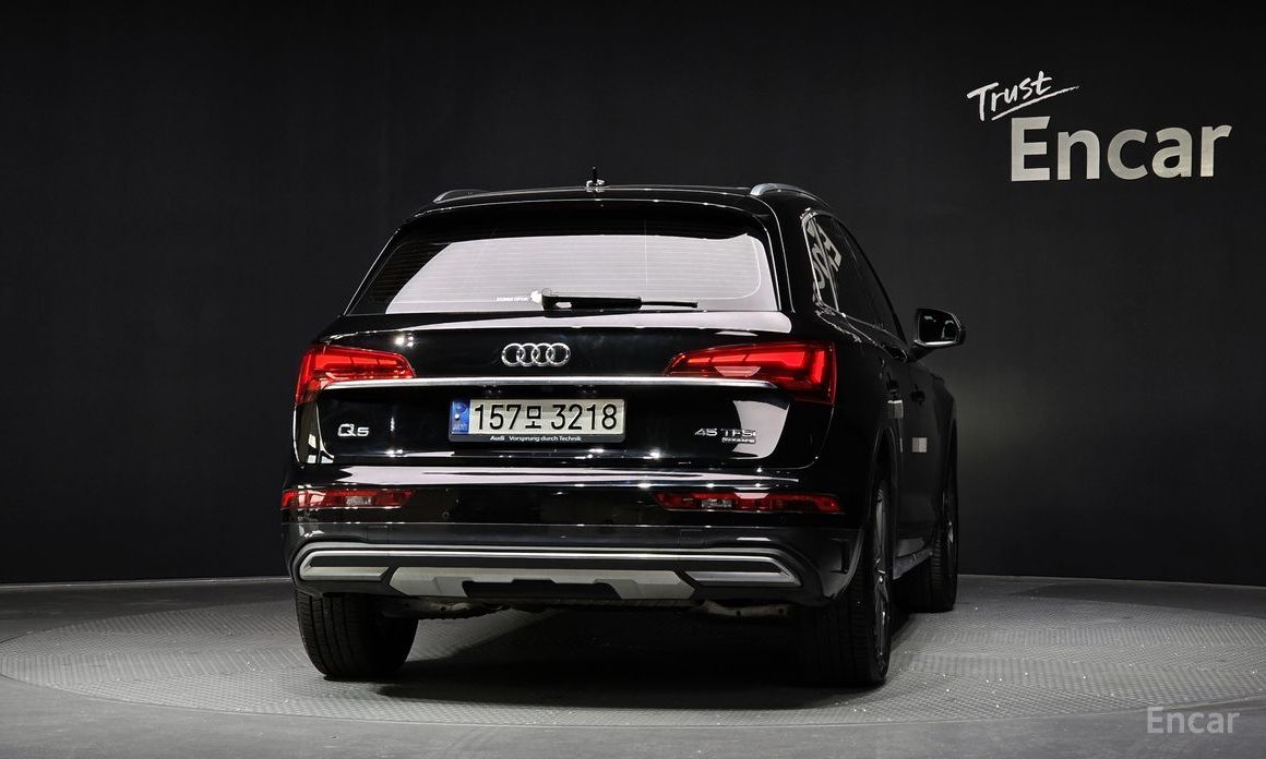 2021 Audi Q5 II (FY) Рестайлинг 45 TFSI Quattro с пробегом 42 341 км