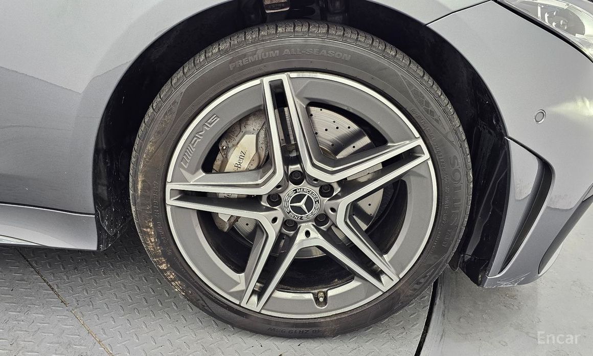 2022 Mercedes-Benz CLS III (C257) Рестайлинг CLS300d 4MATIC с пробегом 24 984 км