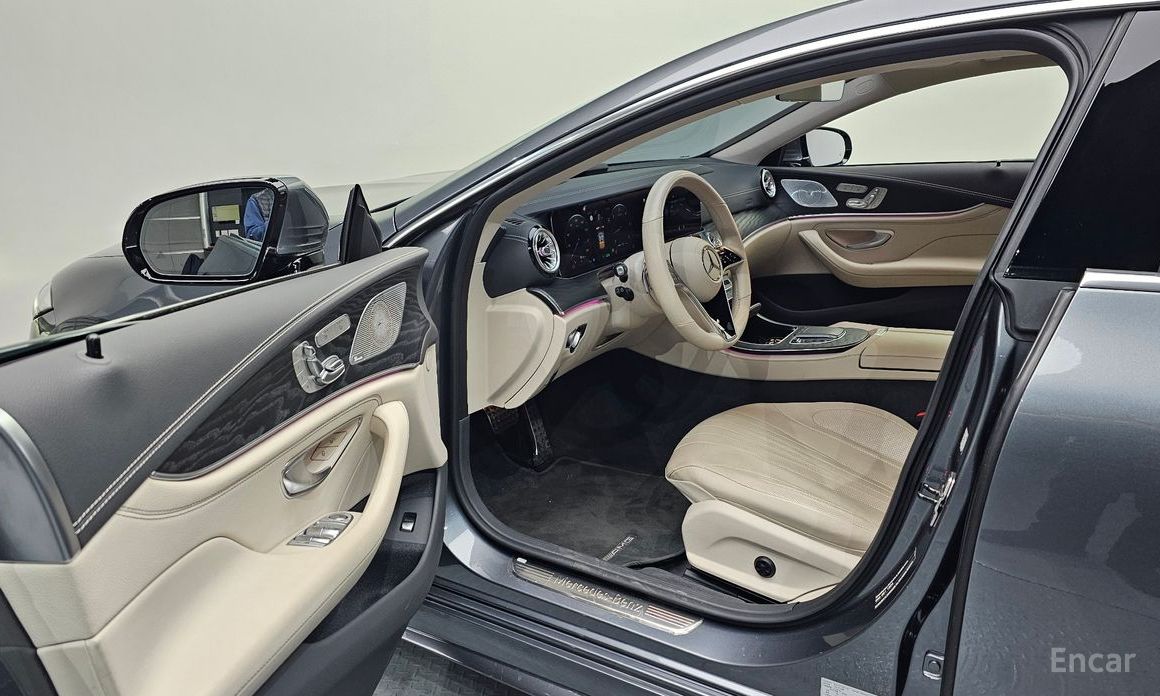 2022 Mercedes-Benz CLS III (C257) Рестайлинг CLS300d 4MATIC с пробегом 24 984 км