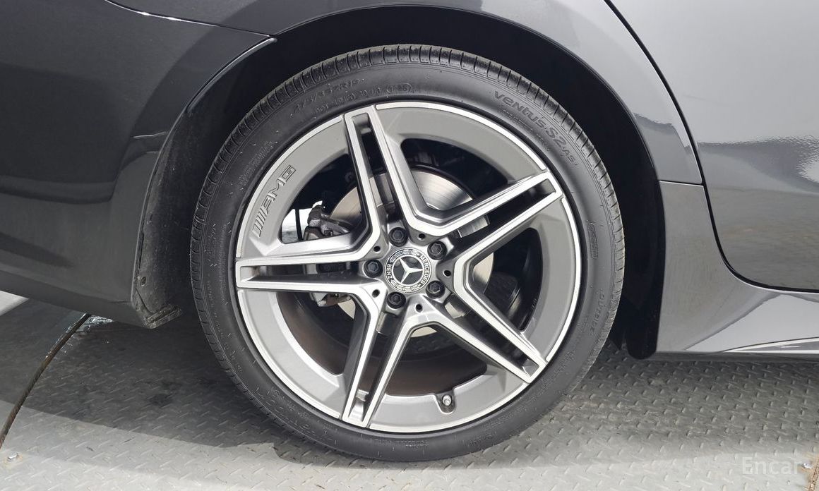 2022 Mercedes-Benz CLS III (C257) Рестайлинг CLS300d 4MATIC с пробегом 72 524 км