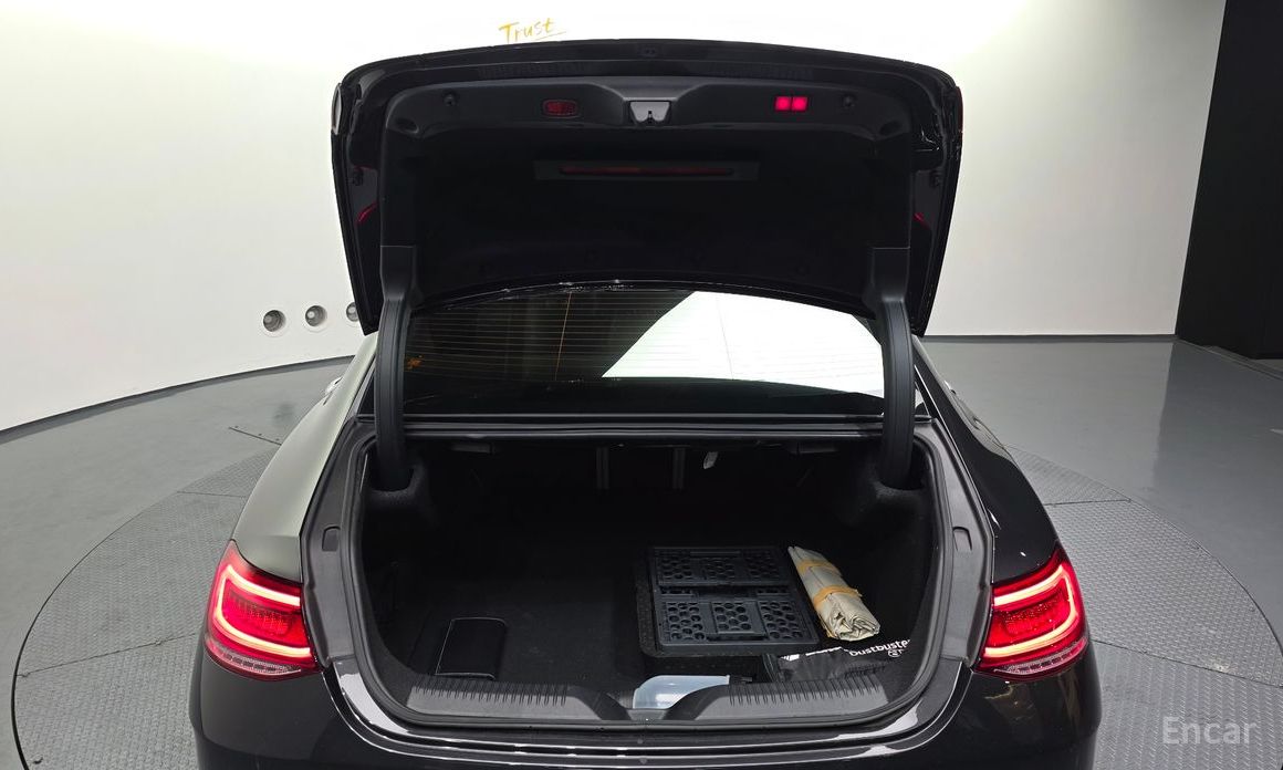 2022 Mercedes-Benz CLS III (C257) Рестайлинг CLS300d 4MATIC с пробегом 42 241 км