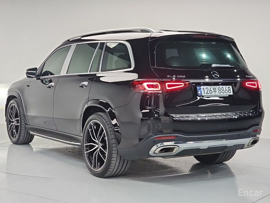 2023 Mercedes-Benz GLS II (X167) GLS580 4MATIC AMG Line с пробегом 39 919 км