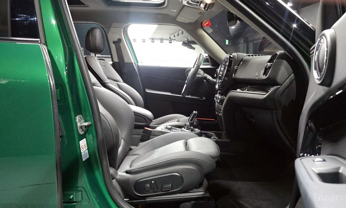 2023 Mini Countryman II Рестайлинг Classic Plus Launch Pack 2nd Gen с пробегом 32 761 км