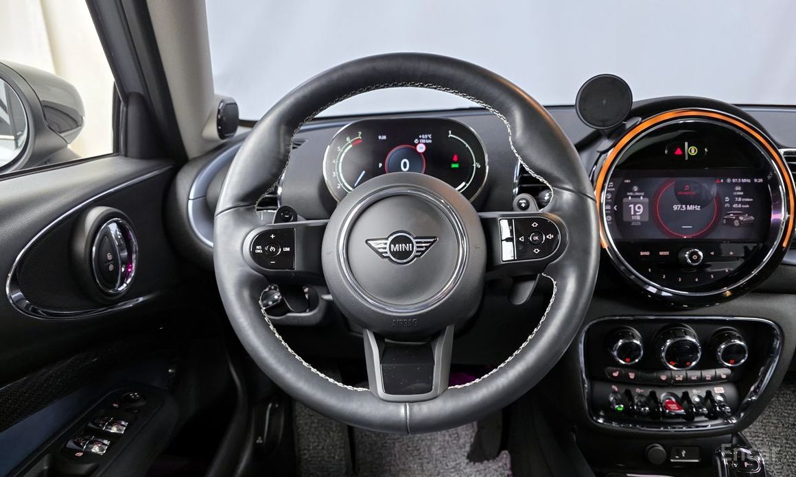 2023 Mini Clubman II Рестайлинг Classic 2nd с пробегом 39 277 км