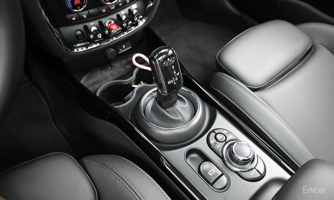2023 Mini Clubman II Рестайлинг Classic 2nd с пробегом 63 765 км