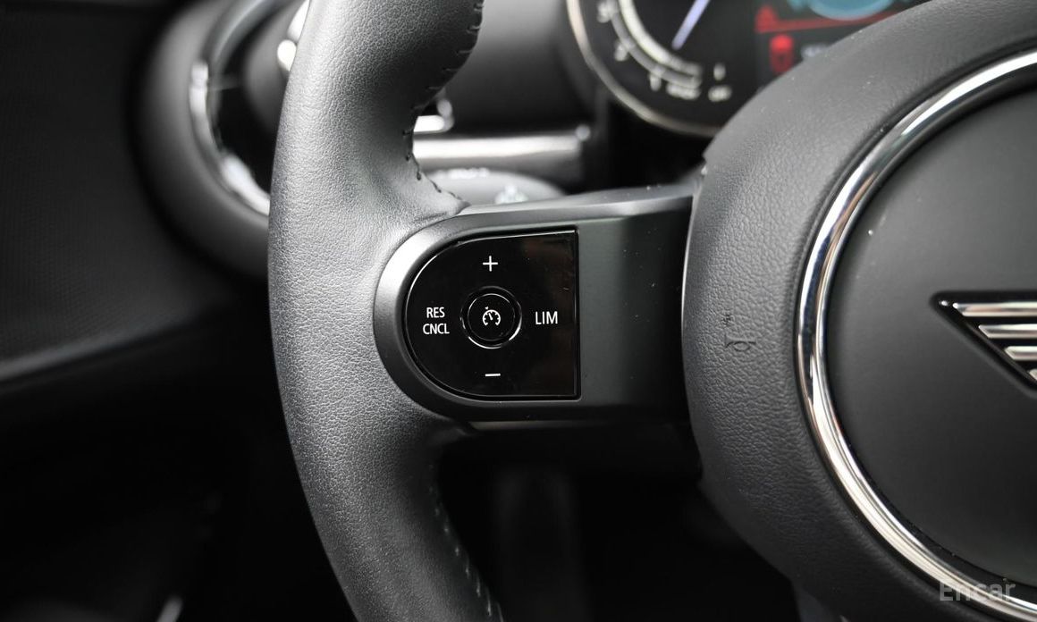 2023 Mini Clubman II Рестайлинг Classic 2nd с пробегом 63 765 км
