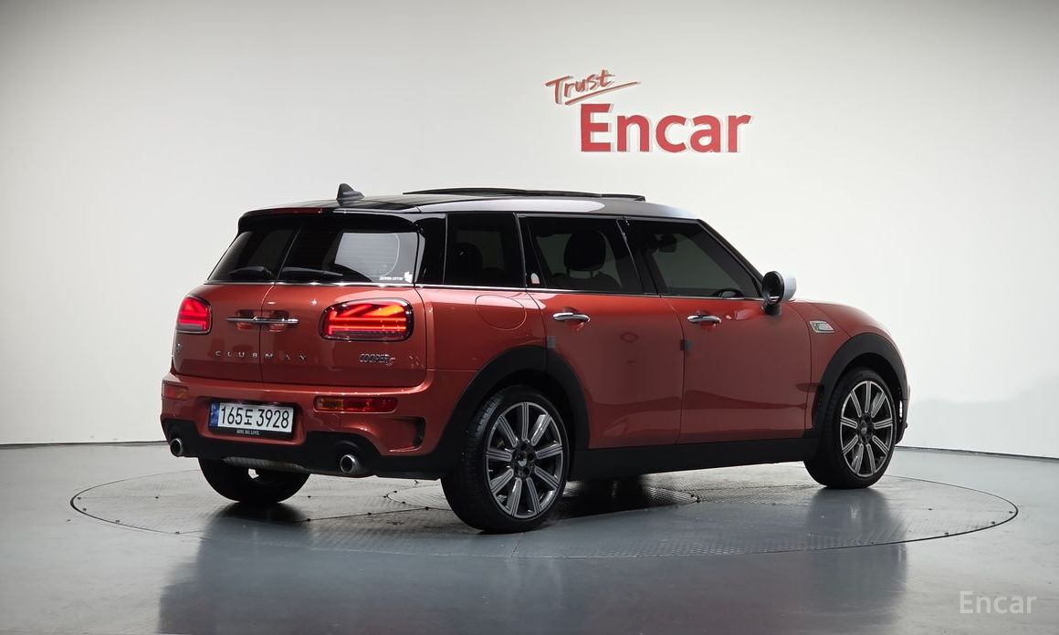 2023 Mini Clubman II Рестайлинг Multitione Edition 2nd с пробегом 22 546 км