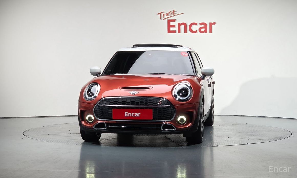 2023 Mini Clubman II Рестайлинг Multitione Edition 2nd с пробегом 22 546 км