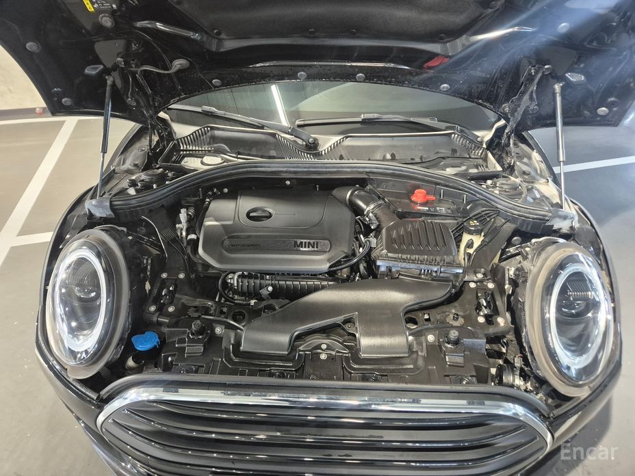 2023 Mini Clubman II Рестайлинг Classic 2nd с пробегом 32 883 км